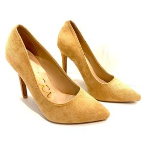 CCOCCI Jackie Nude Tan Suede Pointed Toe Pumps Size 7.5 Fits like a 7